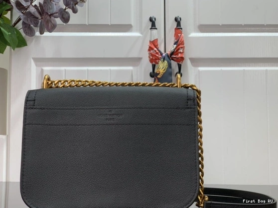 Firstbags ru VUITTON LOCKME PM CHAIN LOUIS 0823